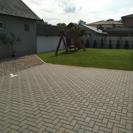 Villa Cuba Veľký Meder Exteriér fotografie