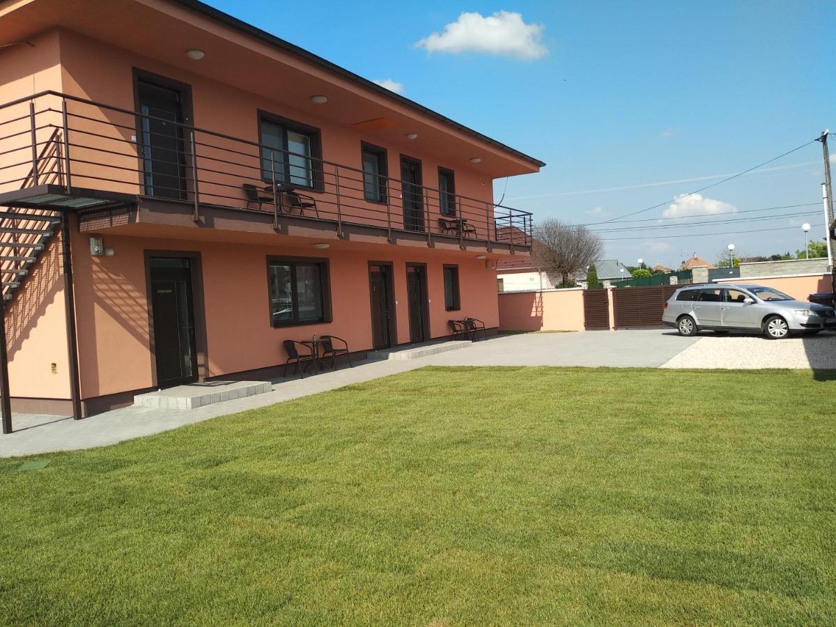 Villa Cuba Veľký Meder Exteriér fotografie