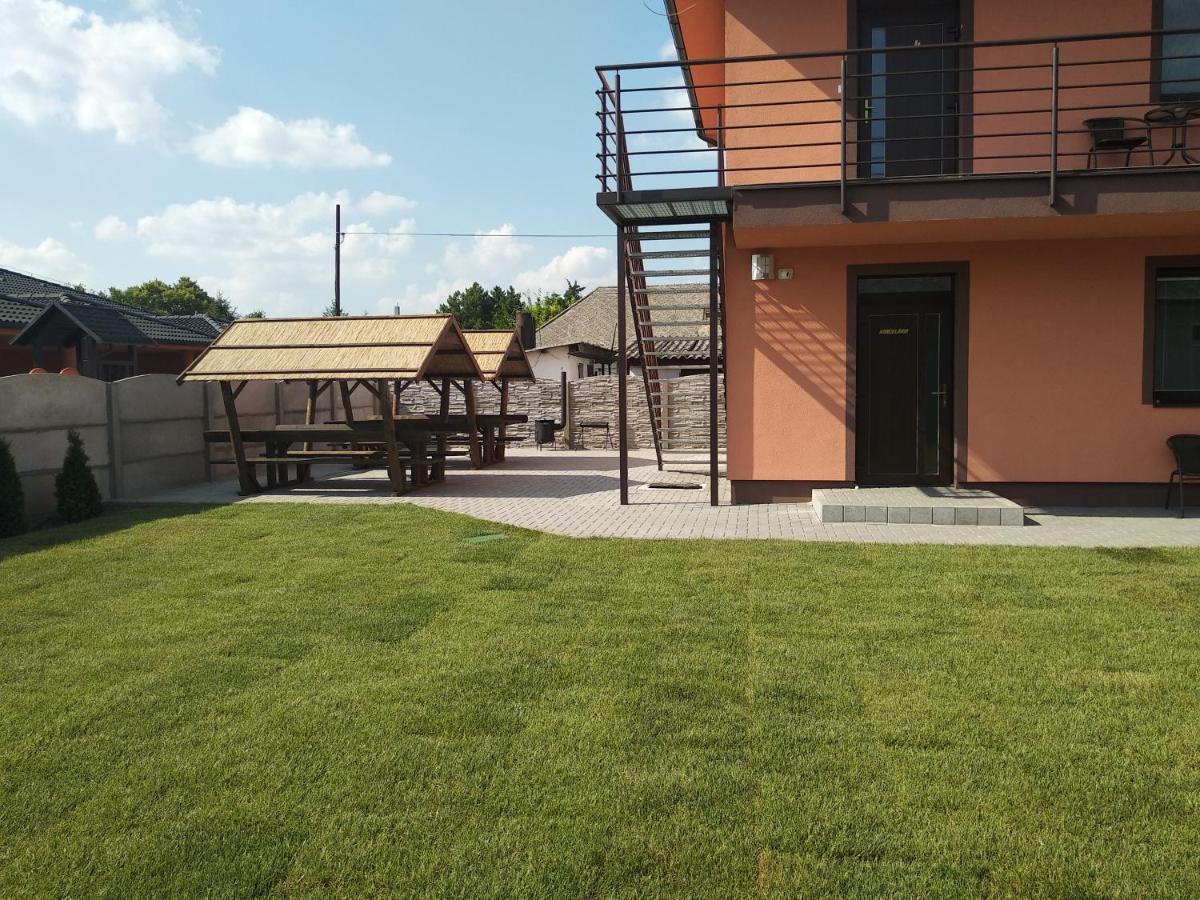 Villa Cuba Veľký Meder Exteriér fotografie